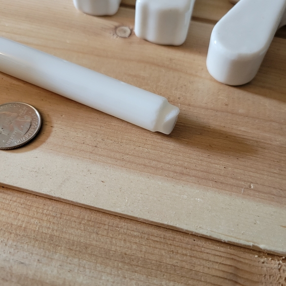 Vintage Ceramic Bathroom Fixtures - Picture 8 of 8